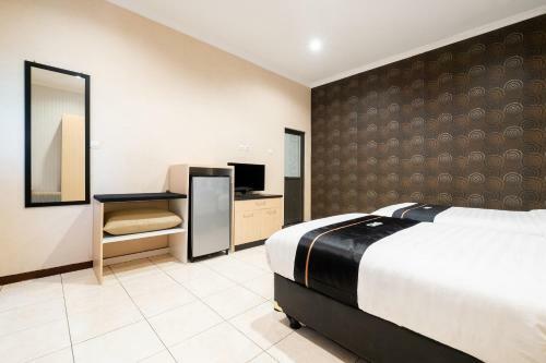Hotel Oyo 2469 Sutomo Homestay