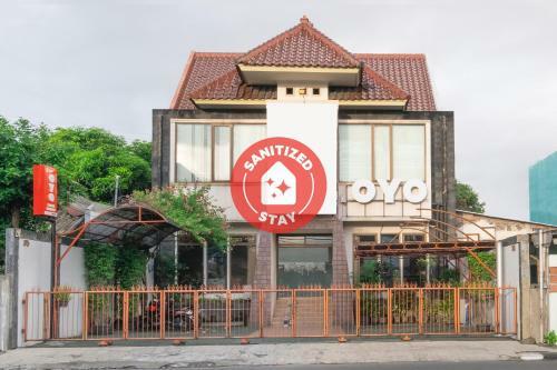 Hotel Oyo 2469 Sutomo Homestay
