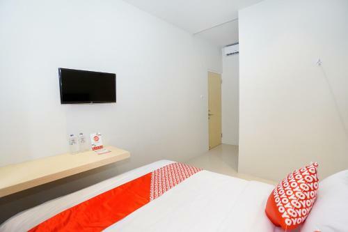 Hotel Oyo 2599 First Living