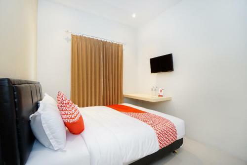 Hotel Oyo 2599 First Living