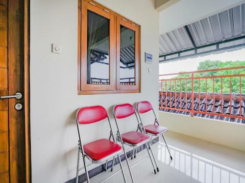 Hotel Oyo 90210 Kenari House Syariah