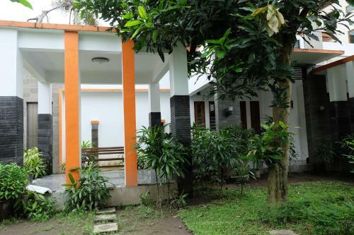 Villa 4 Kamar Full AC Dekat Alun-alun Kidul