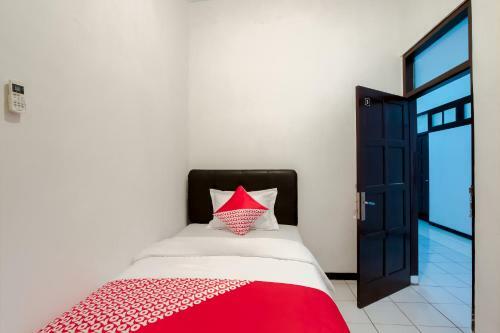 Hotel Oyo 3467 White Residence