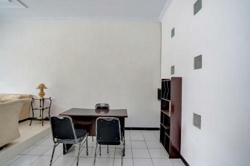 Hotel Oyo 3467 White Residence