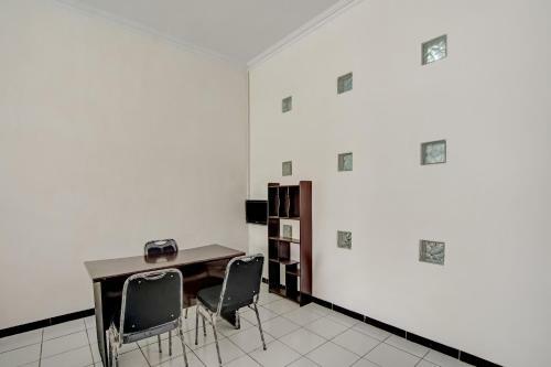 Hotel Oyo 3467 White Residence