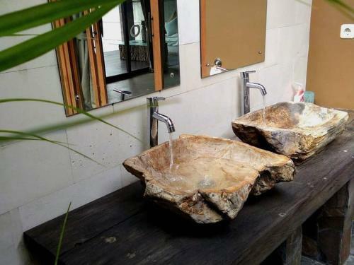 Hostal 4 Bedroom The Camilia Homes Bali