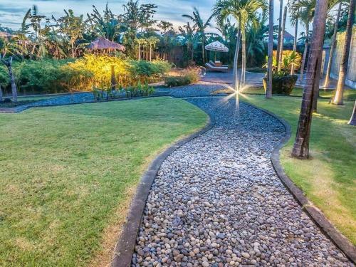 Hostal 4 Bedroom The Camilia Homes Bali