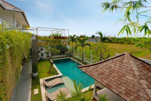 Exclusive Villas Complex 7 Br Seminyak Center W Staff