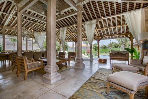 5 Star Villa For Rent In Bali, Bali Villa 2008
