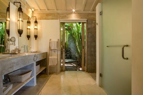 5 Star Villa For Rent In Bali, Bali Villa 2008