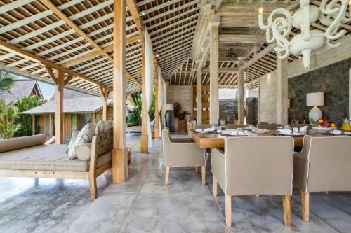 5 Star Villa For Rent In Bali, Bali Villa 2008