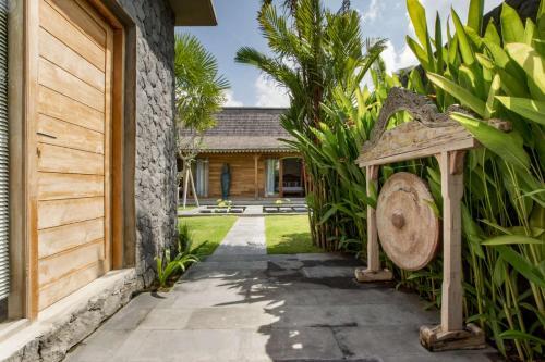 5 Star Villa For Rent In Bali, Bali Villa 2008