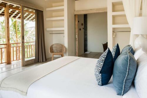 Luxury 5 Bedroom Villa With Private Pool, Bali Villa 2022