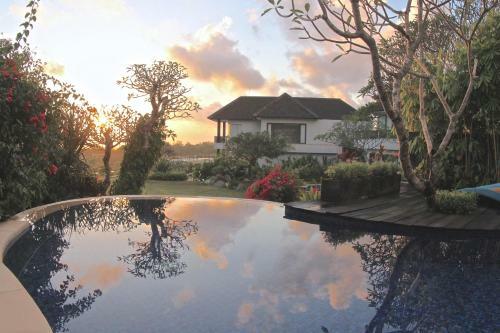 2 Bedrooms The Sun Suite Villa Bali