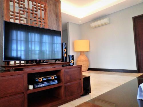 15 Bedrooms Sun Suite Villa Bali