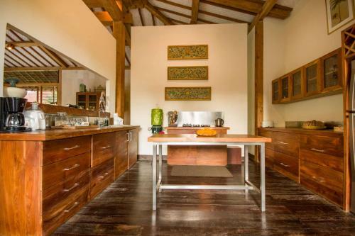 Beautiful Villa With Private Pool, Bali Villa 2049