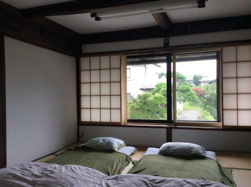 Bed & Breakfast Megu House Zuku