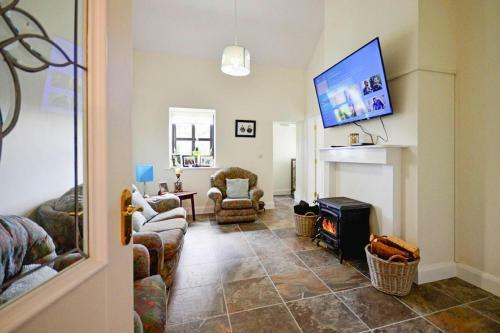 Holiday Home Oughterard - Eir02104f-f