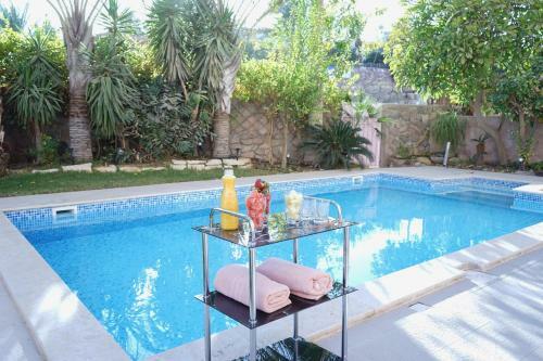 Amdar Residence Apartment - Private Pool, Sea View & Sauna