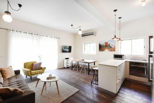 Apartamento Sunny 3br In Prague 8 By Holyguest