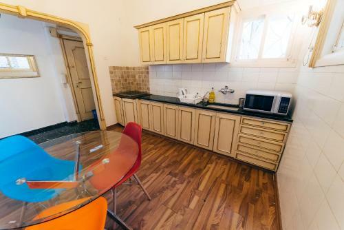 Two Bedroom Apartment In Frishman