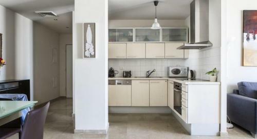 Apartamento Bright 2br In Shenkin By Holyguest