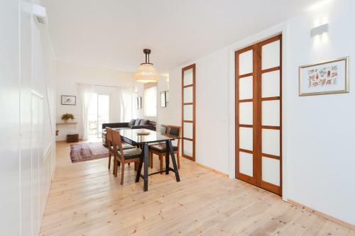 Apartamento Astonishing Renovated And Spacious 1br Apt