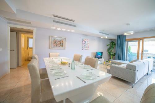 Art Apartment In King David Residence