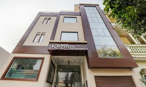 Hotel Oyo 42691 Rhythm Residency