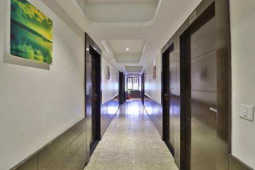 Oyo 44976 Metro Park Hotel
