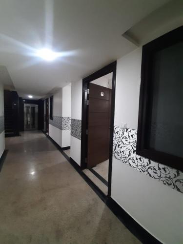 Hotel R. G Palace (Ram Ganga Palace)