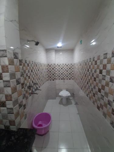 Hotel R. G Palace (Ram Ganga Palace)