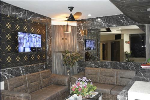 Midtown Hotel