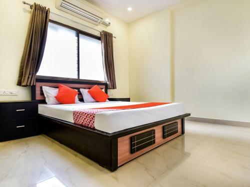 Oyo 8814 Hotel Cg Plaza