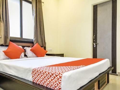Oyo 8814 Hotel Cg Plaza