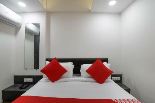 Oyo 40139 Hotel Peradiot