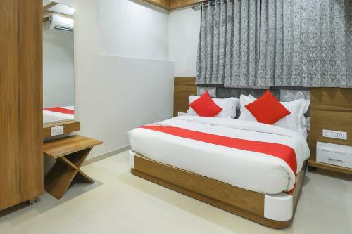 Oyo 69353 Hotel Madhav Villa