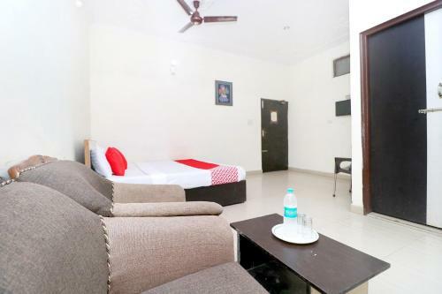 Hotel Oyo 39812 Welcome Lounge