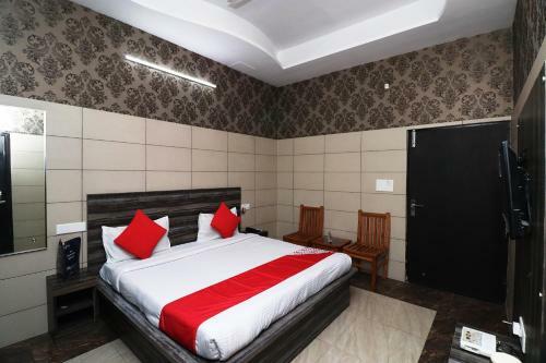 Oyo 8616 Hotel Inderlok