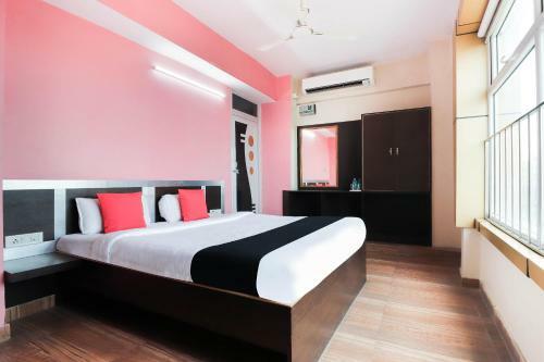 Capital O 49024 Aryavart Hotel