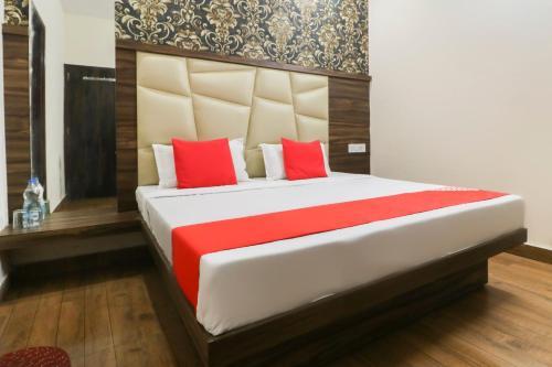 Oyo 67637 Hotel A1