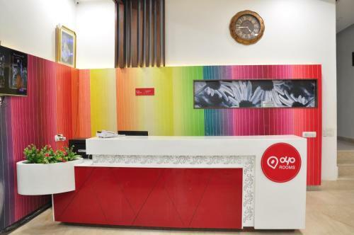 Oyo 2044 Hotel Premier