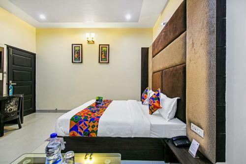 Fabhotel Nayyar Hussainpura Chowk