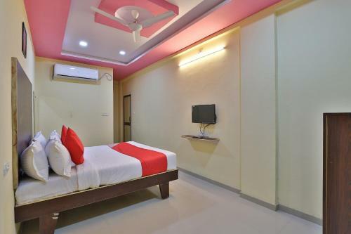Hotel Oyo 37477 D K Guest House
