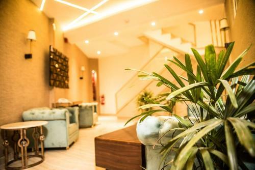 Hotel Regenta Inn Amritsar Airport Road