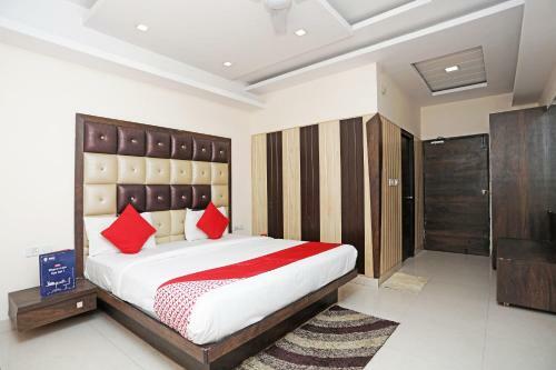Oyo 5183 Hotel Subhadra Residency