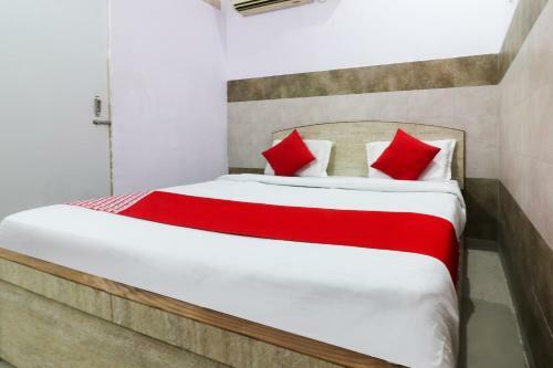 Hotel Oyo 49871 Geeta Palace