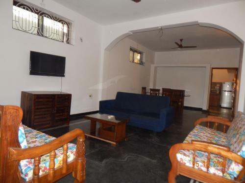 Birdsong, Anjuna (managed By Hnh)
