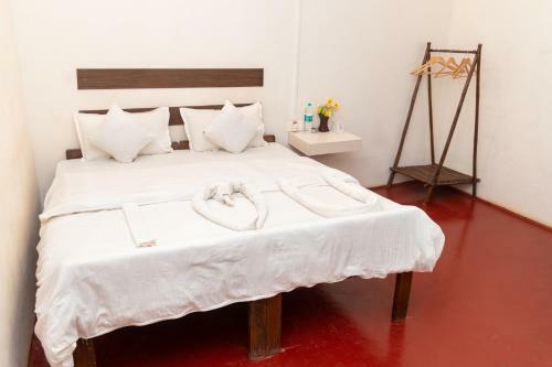 Hotel Dhuni Resorts Anjuna Goa