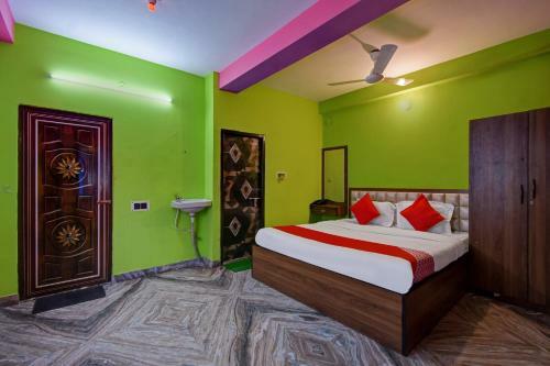 Oyo 74265 Hotel Diamond Palace